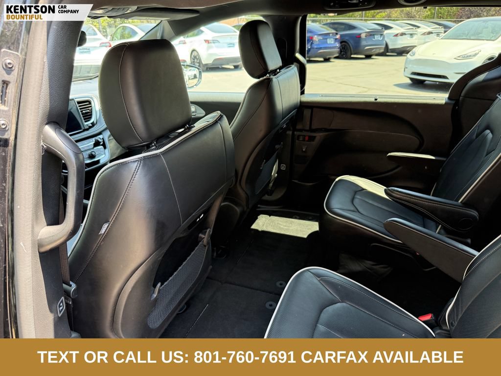 Used 2026 Chrysler Pacifica Limited FWD image 34