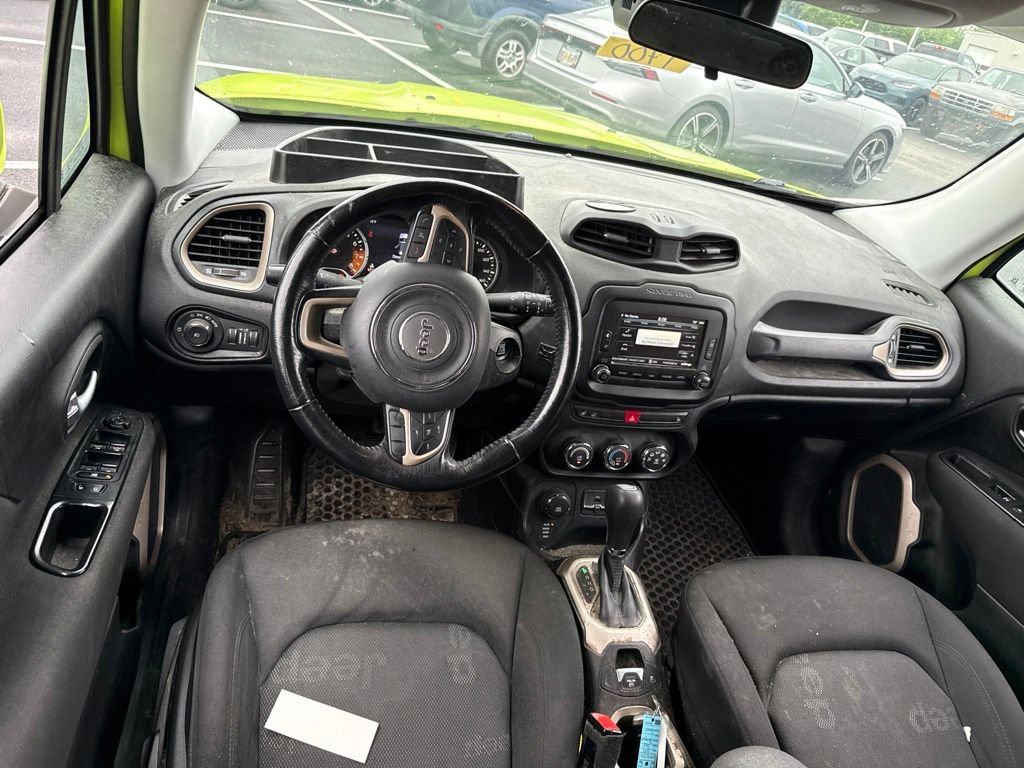 Used 2017 Jeep Renegade Latitude AWD/4WD image 16