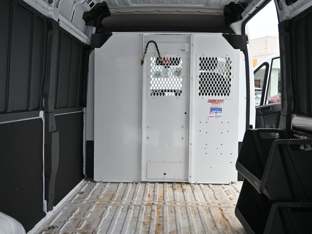 Used 2024 RAM ProMaster 2500 w/ Convenience Group image 18