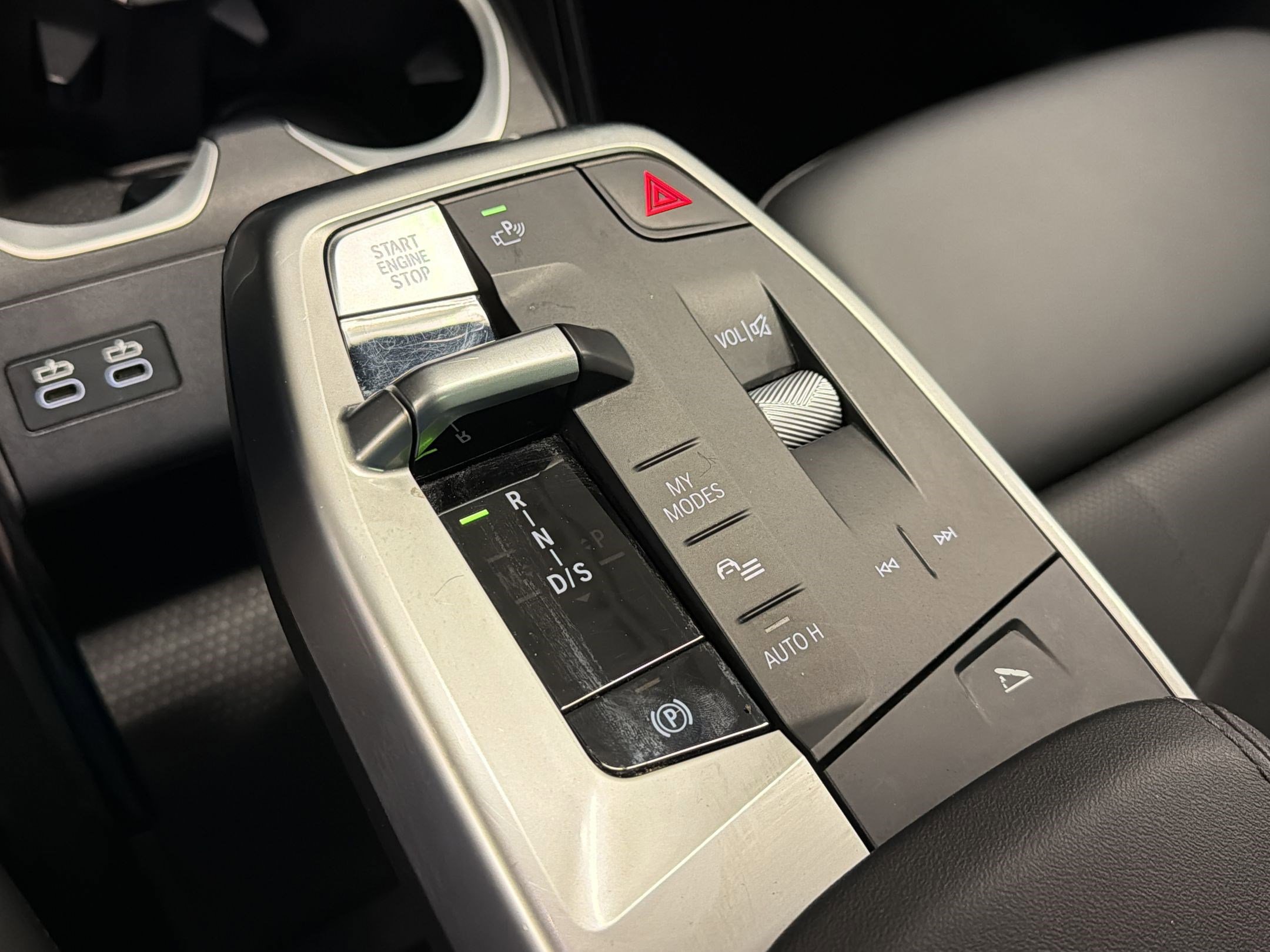 Certified 2025 BMW X2 xDrive28i image 18