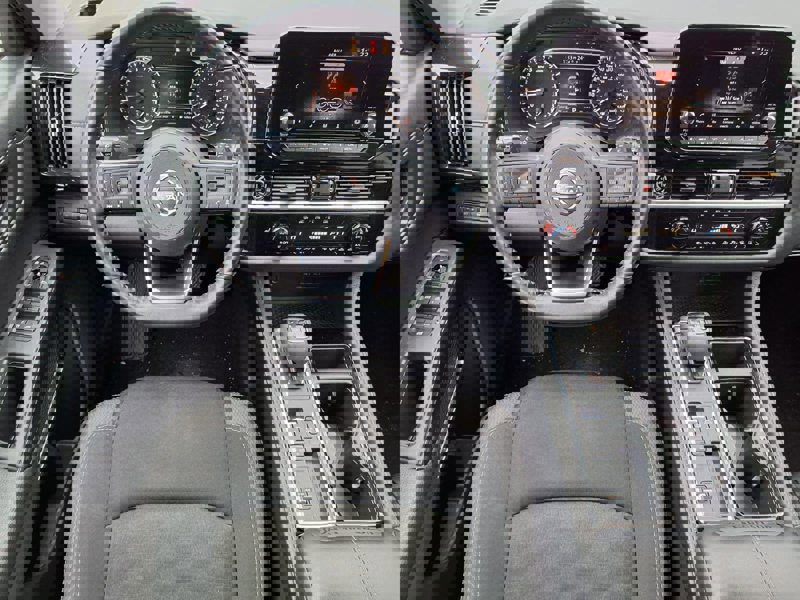 Used 2024 Nissan Pathfinder SV image 6