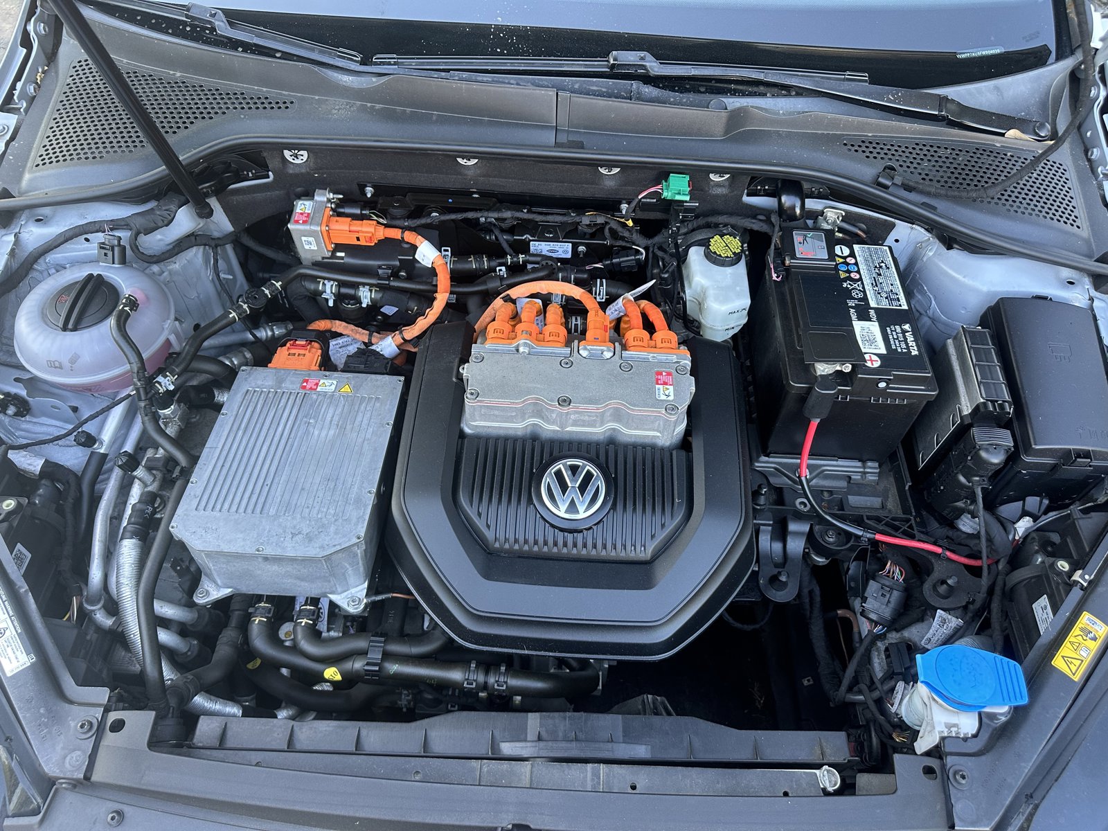 Used 2015 Volkswagen e-Golf SEL Premium image 20