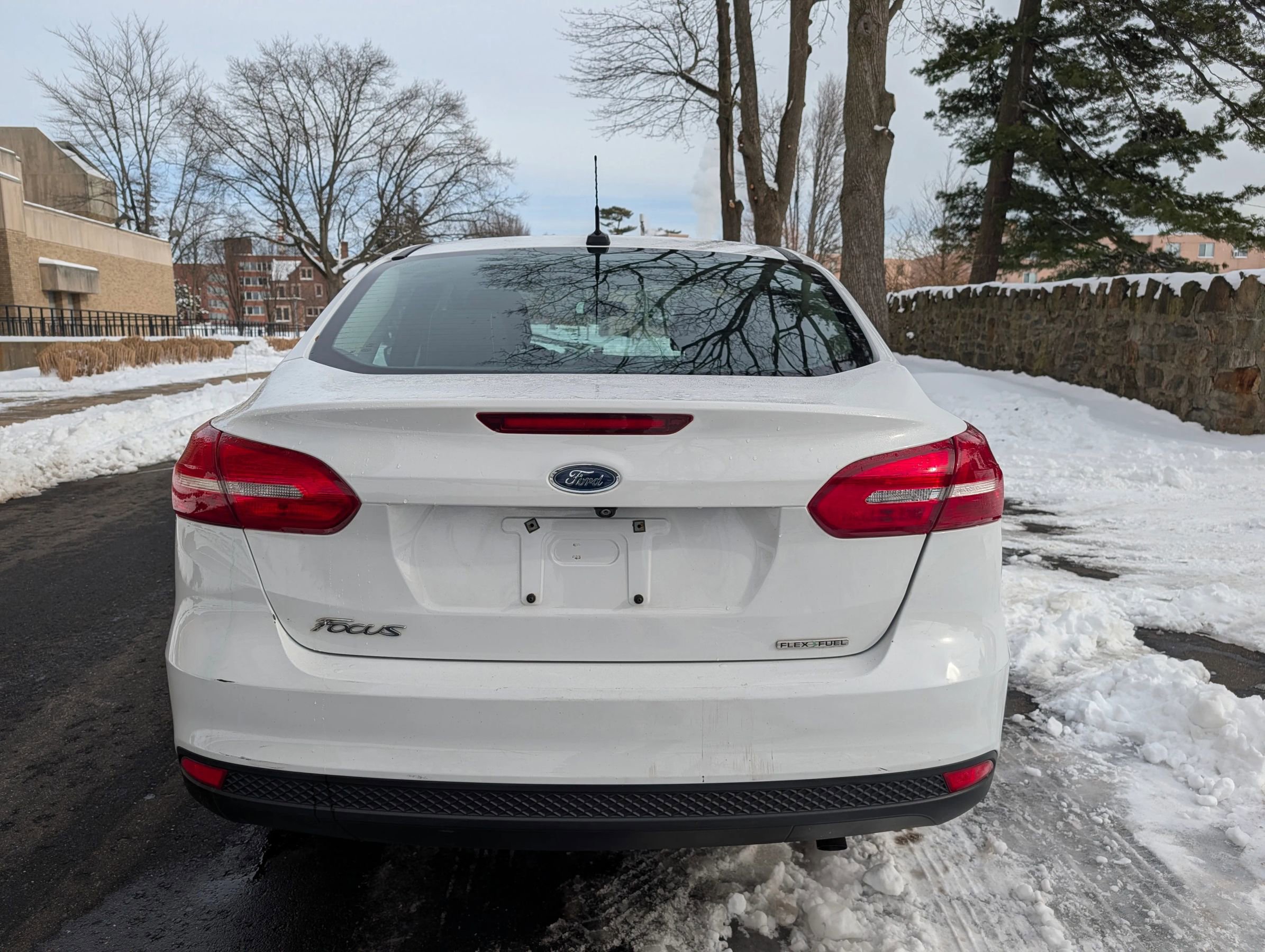 Used 2016 Ford Focus S image 4