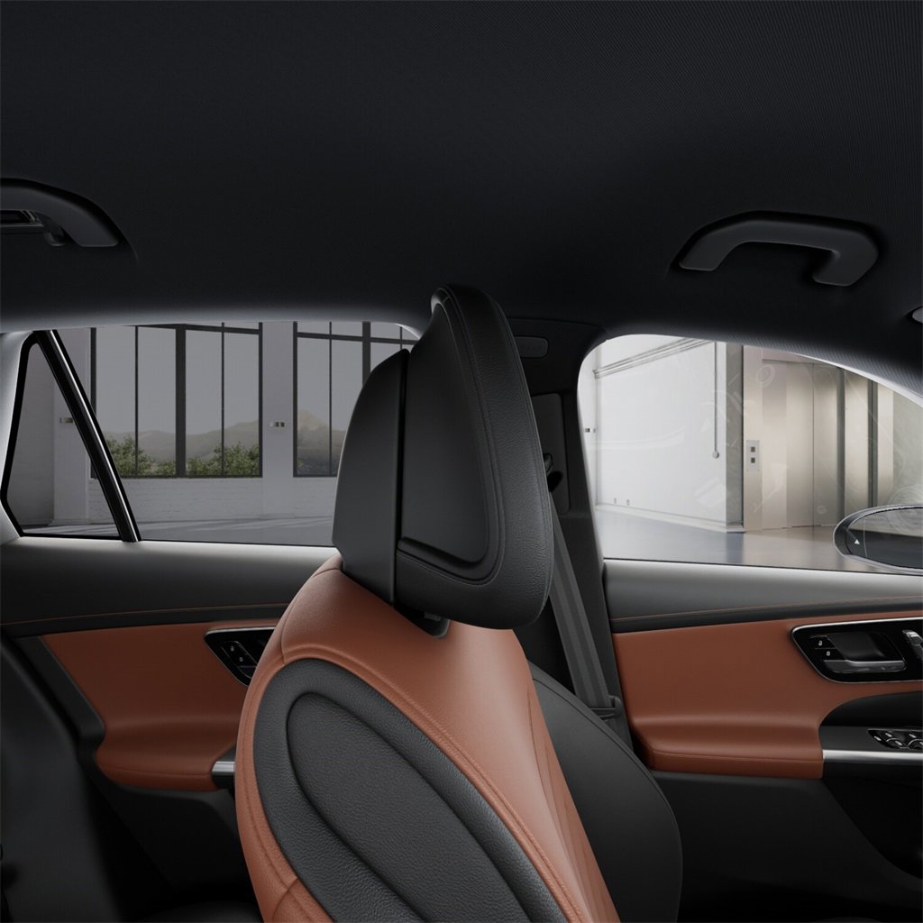 Used 2025 Mercedes-Benz GLC 300 image 43