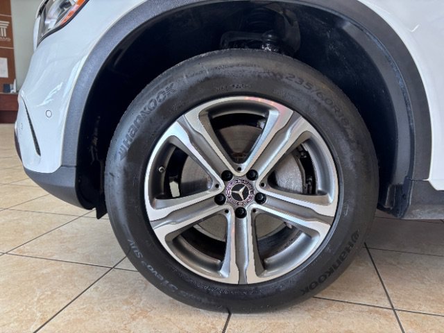 Used 2022 Mercedes-Benz GLC 300 4MATIC image 16