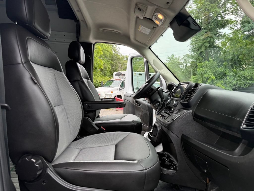 Used 2025 RAM ProMaster 2500 w/ Convenience Group FWD image 24