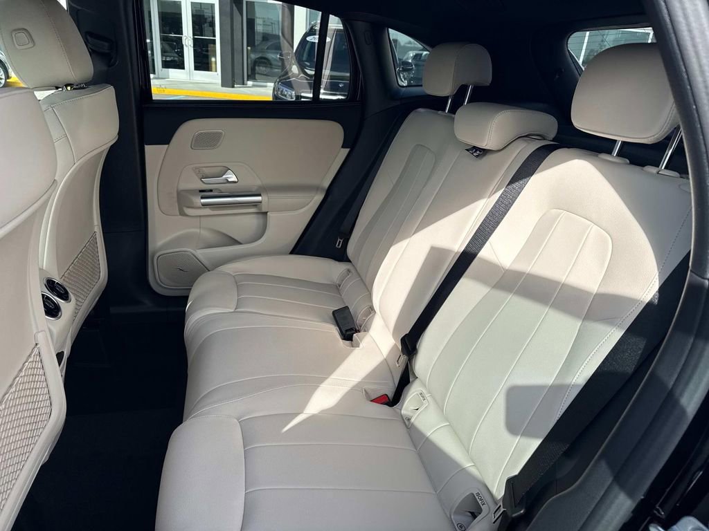 Used 2025 Mercedes-Benz GLA 250 image 7