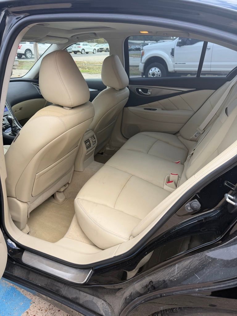 Used 2017 INFINITI Q50 3.0t Premium w/ Driver Assistance Package image 9