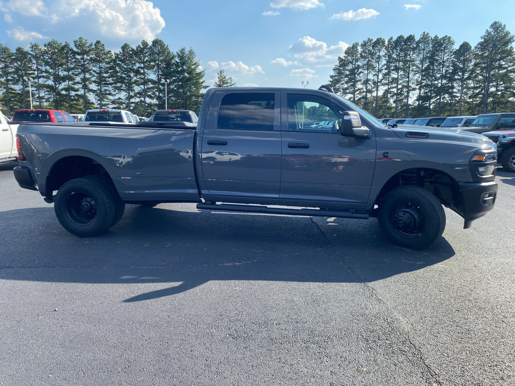 New 2027 RAM 3500 Tradesman AWD/4WD image 4