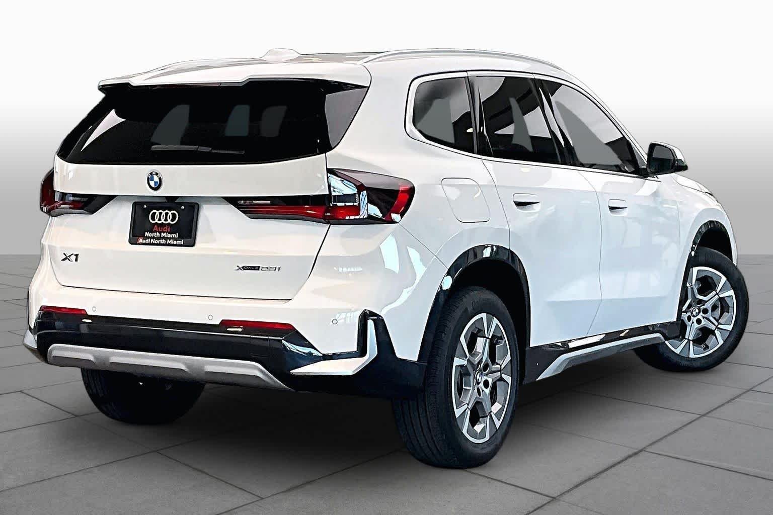Used 2025 BMW X1 xDrive28i w/ Convenience Package AWD/4WD image 25