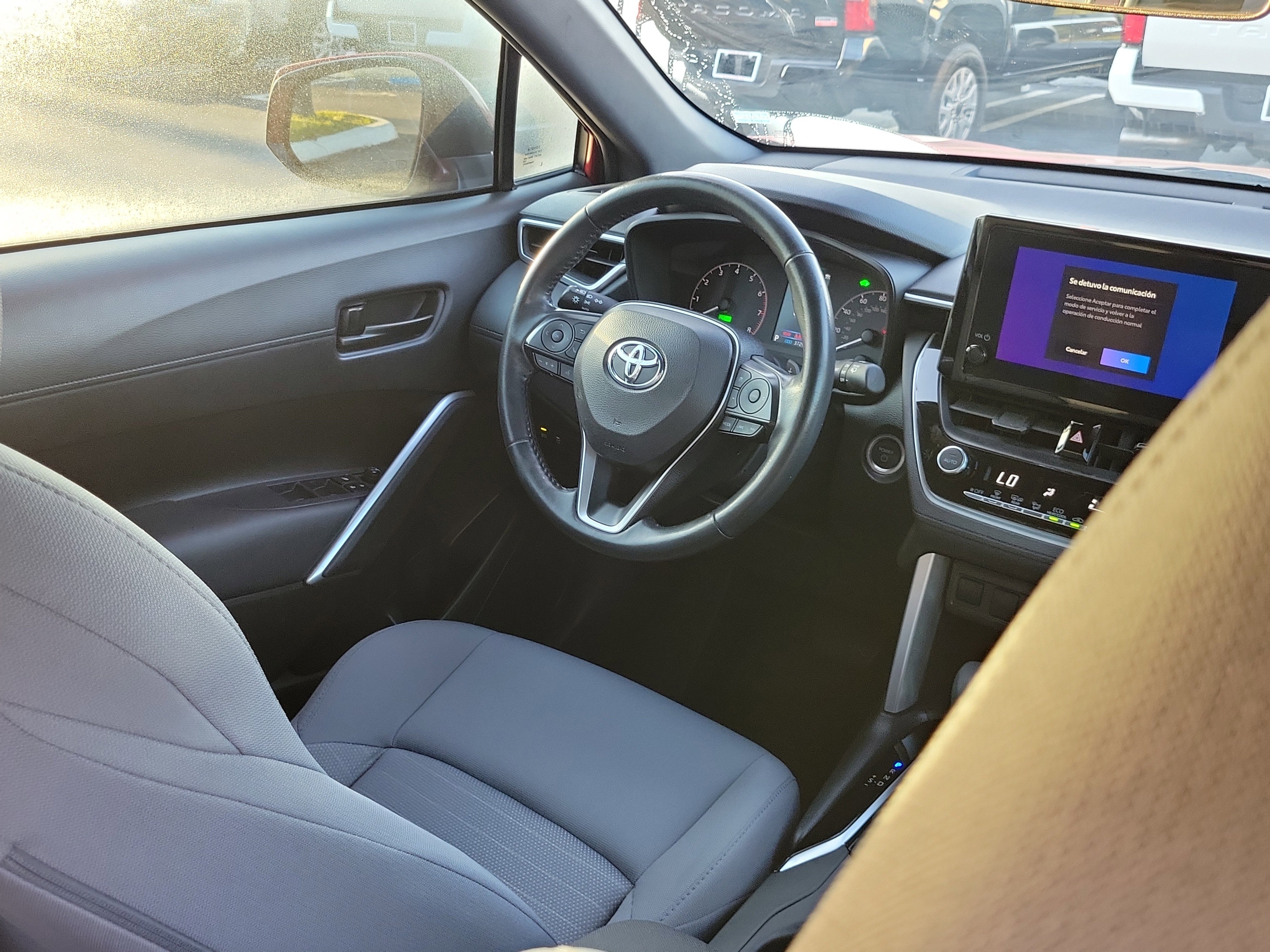 Used 2023 Toyota Corolla Cross SE image 14