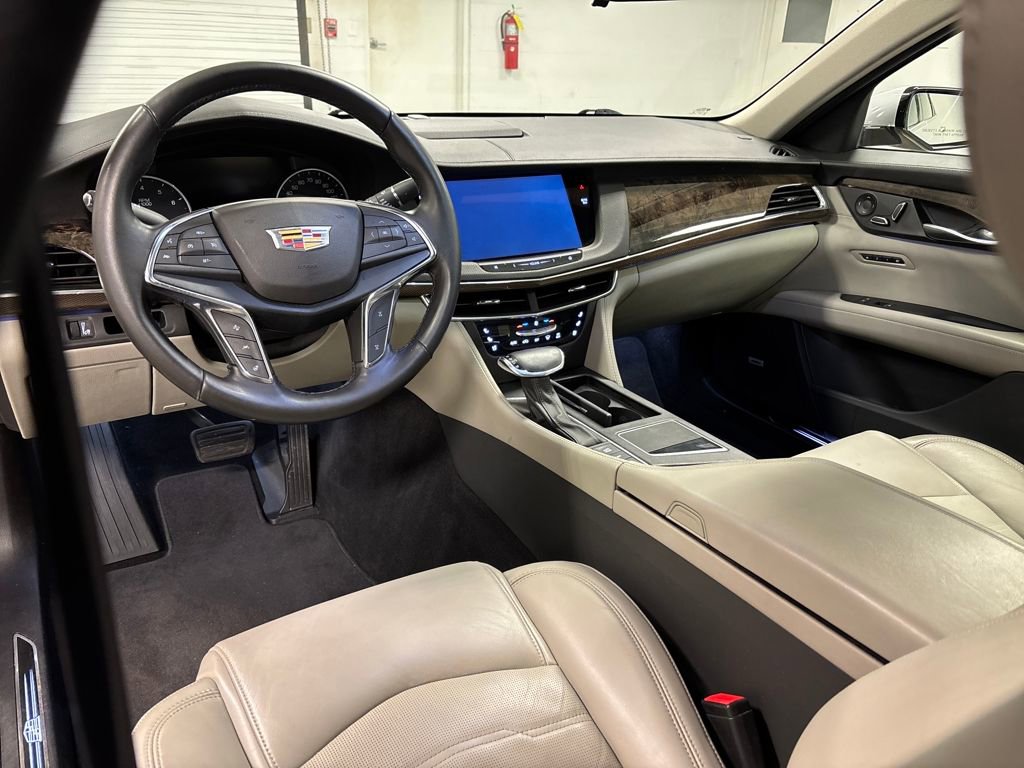 Used 2018 Cadillac CT6 Luxury image 28
