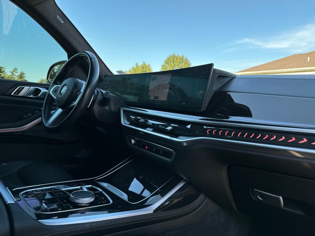 Certified 2023 BMW X7 xDrive40i w/ M Sport Package image 31