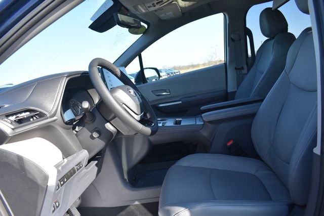 Used 2023 Toyota Sienna Limited image 30