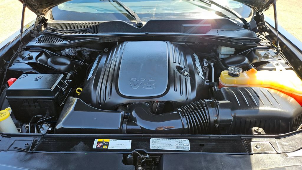 Used 2013 Dodge Challenger R/T Plus RWD image 38