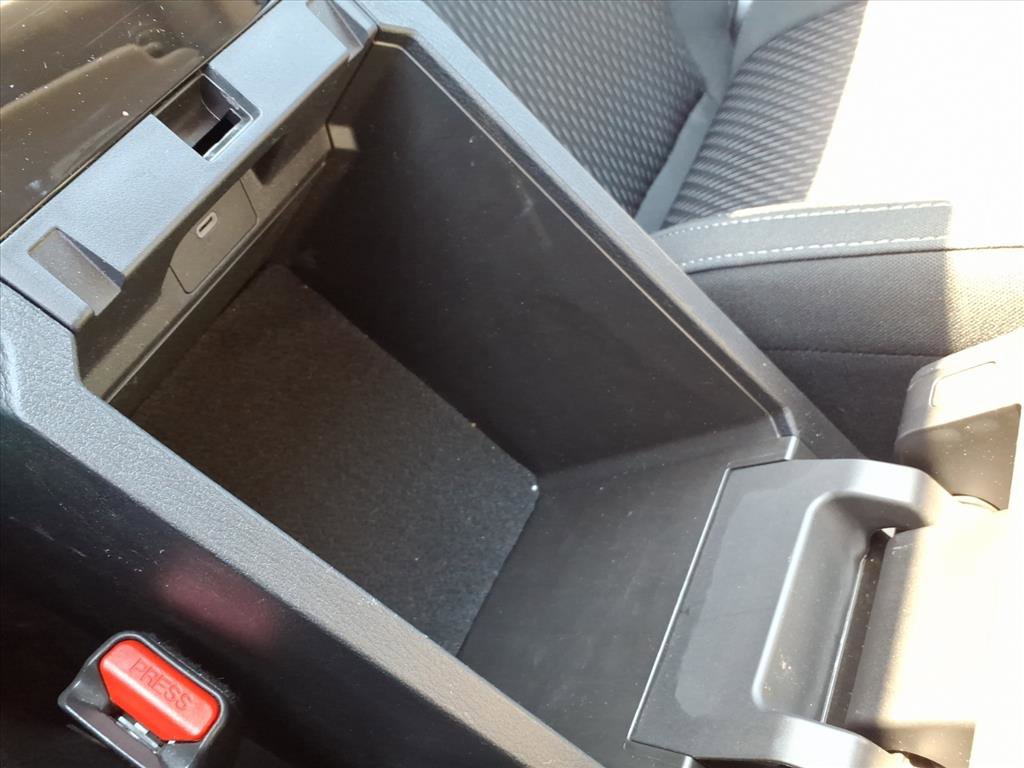 Used 2025 Mitsubishi Outlander ES image 27