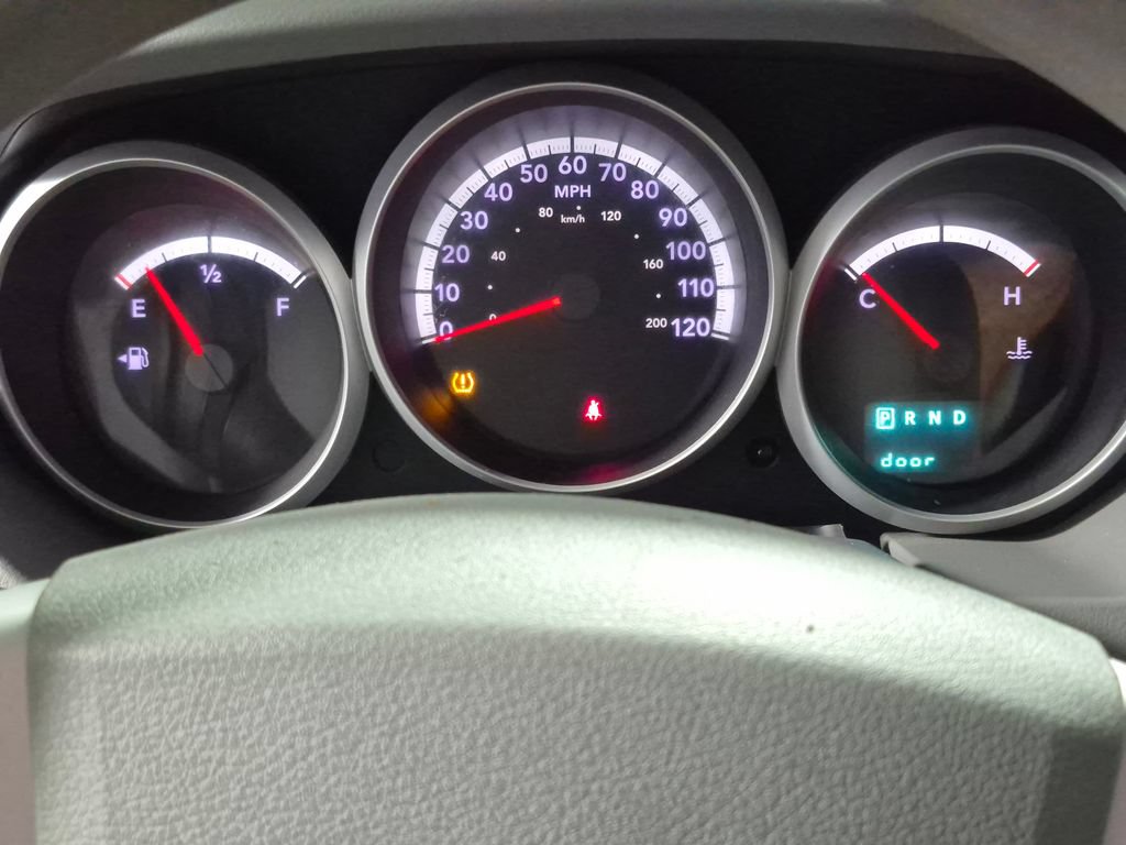Used 2008 Dodge Grand Caravan SE FWD image 12
