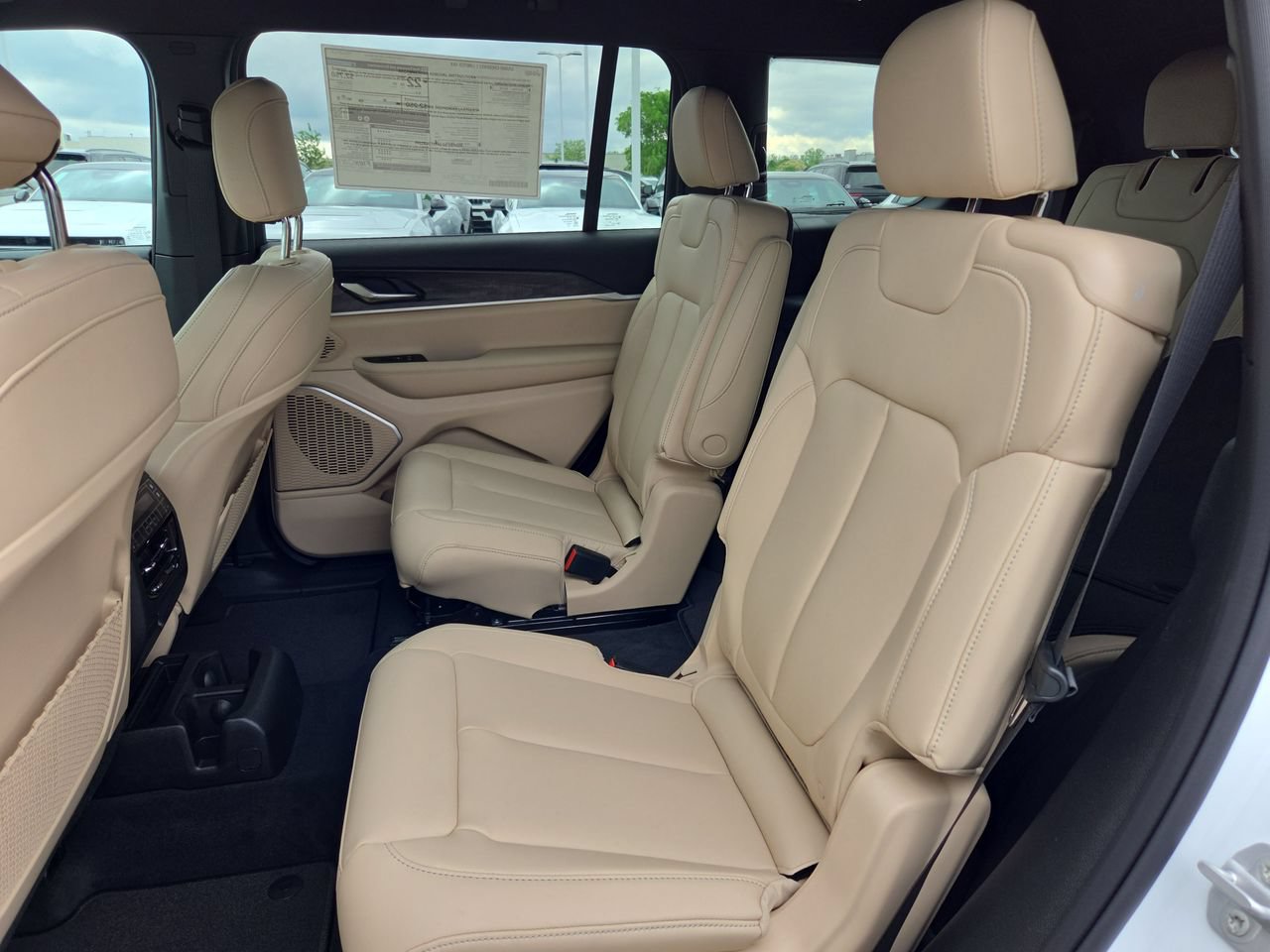 New 2026 Jeep Grand Cherokee L Limited AWD/4WD image 16