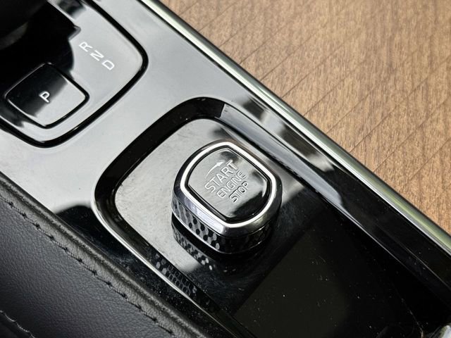 Used 2024 Volvo XC90 B5 Plus image 17