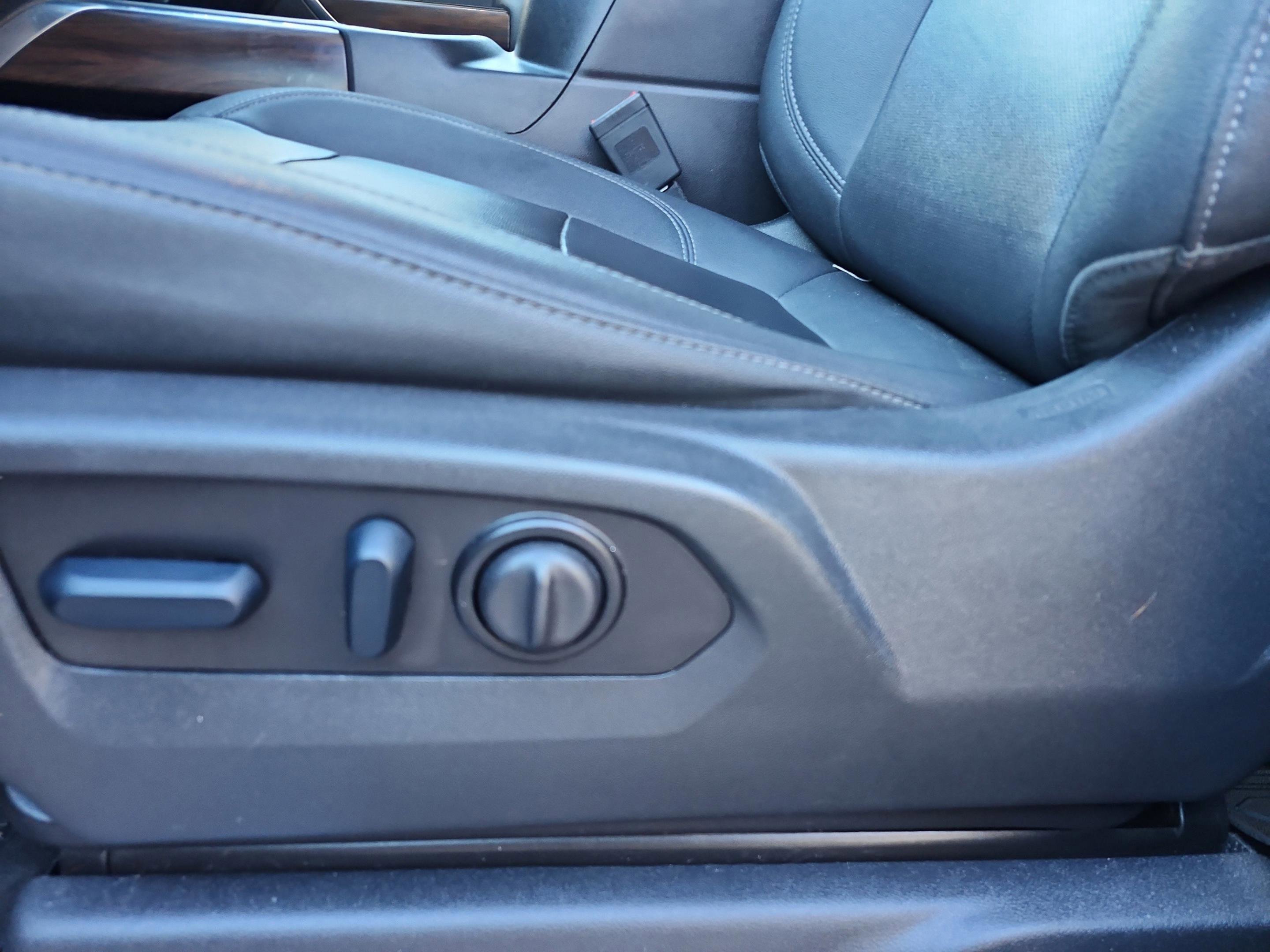 Used 2023 GMC Sierra 2500 SLT image 16