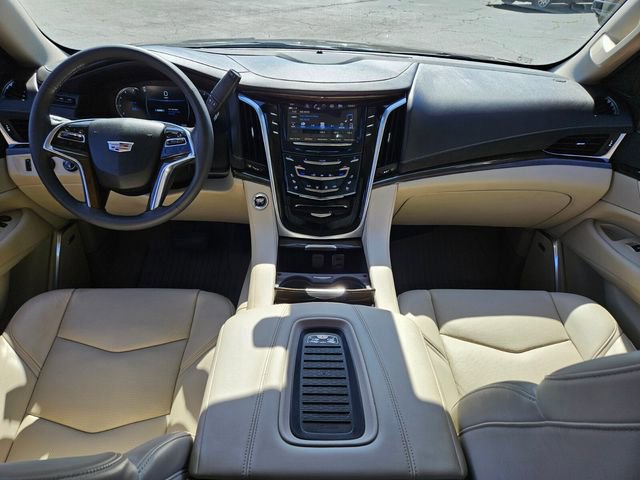 Used 2020 Cadillac Escalade Premium Luxury AWD/4WD image 13