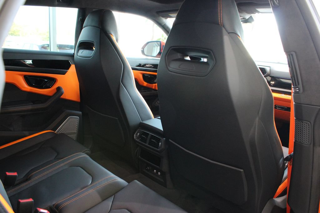 Used 2025 Lamborghini Urus SE AWD/4WD image 20