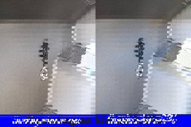 New 2025 Volkswagen Tiguan SE image 37