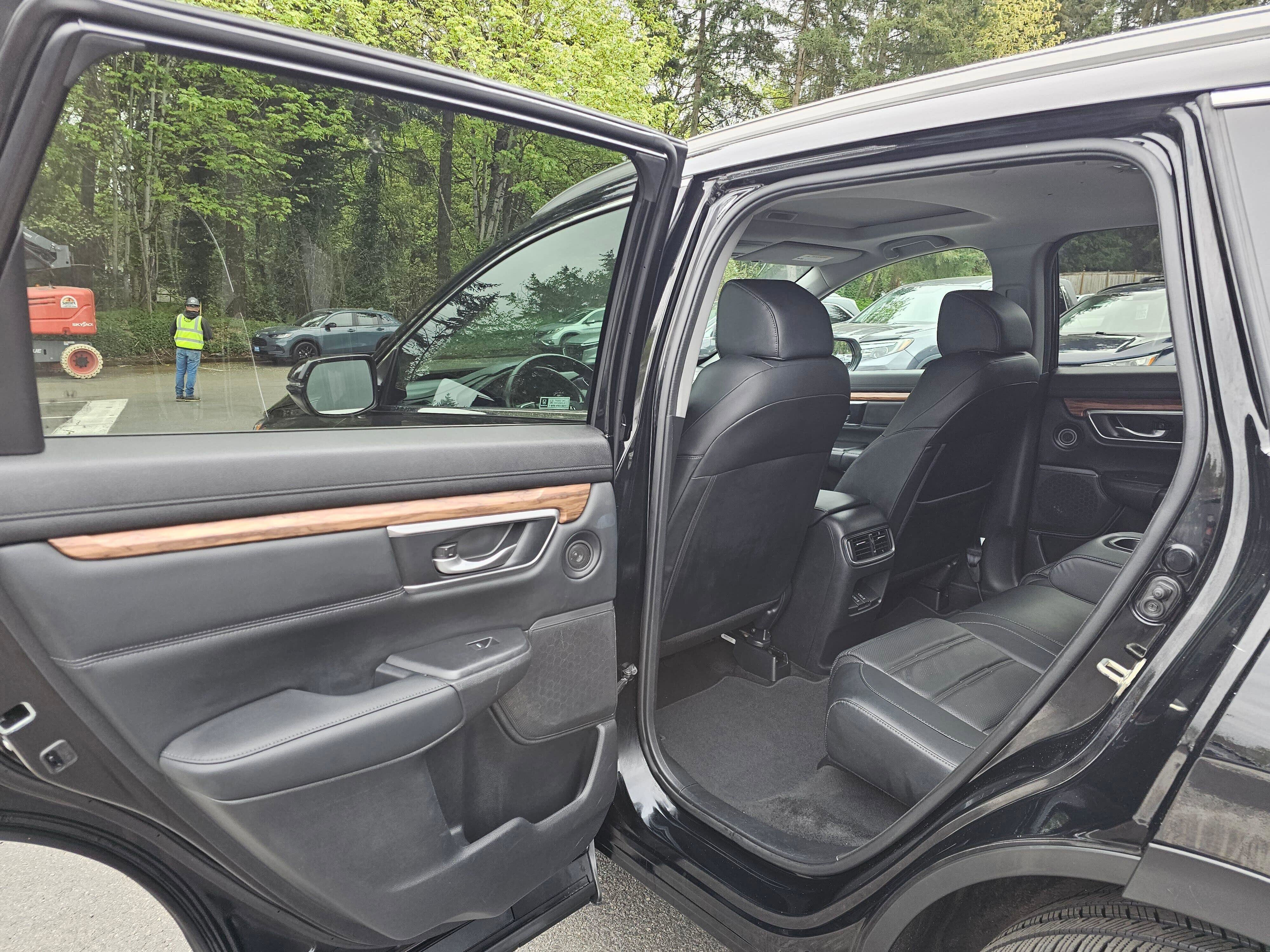 Used 2019 Honda CR-V Touring image 16
