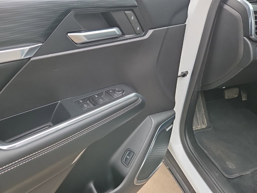Certified 2025 GMC Acadia Elevation w/ Elevation Premium Package image 27
