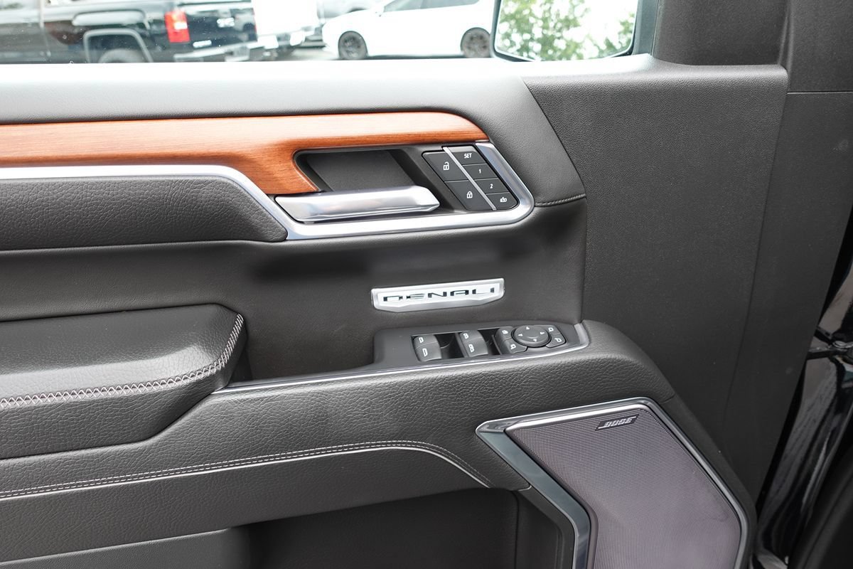 Used 2023 GMC Sierra 1500 Denali w/ Denali Reserve Package AWD/4WD image 19