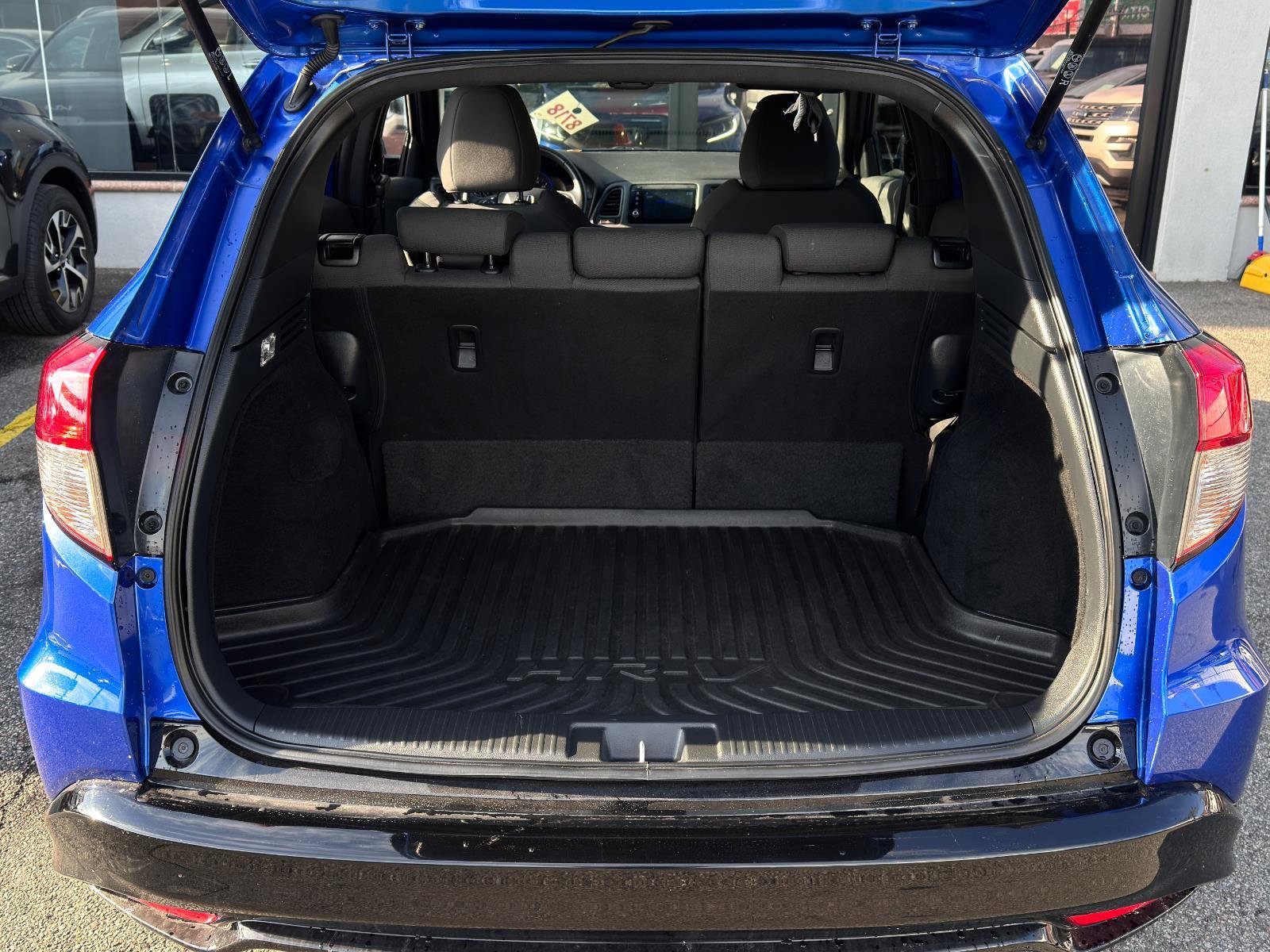 Used 2022 Honda HR-V Sport image 8