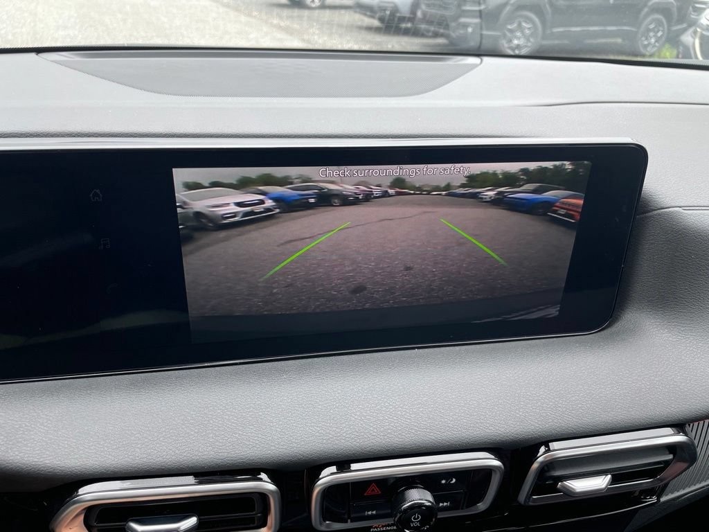 New 2026 Nissan Sentra SR w/ Floor Mat Package FWD image 18