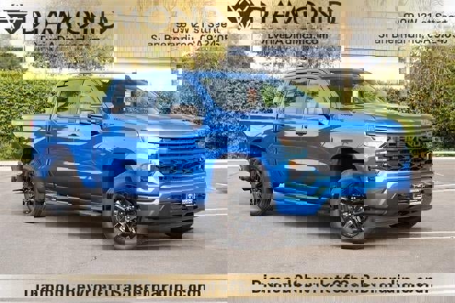 Used 2025 Chevrolet Silverado 1500 Custom image 1