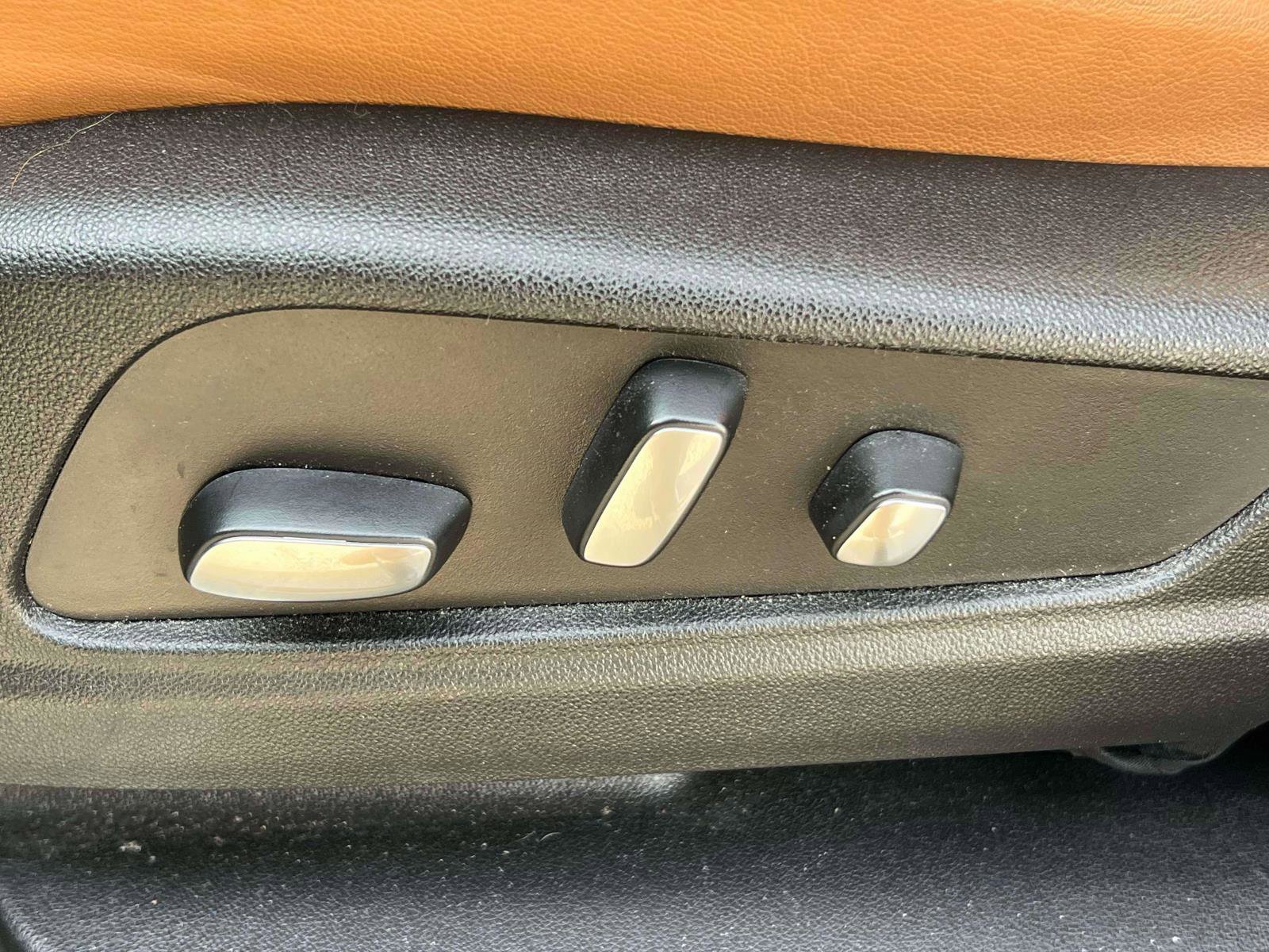 Certified 2023 Cadillac XT5 Premium Luxury image 12