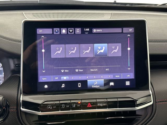 Used 2025 Jeep Compass Trailhawk image 13