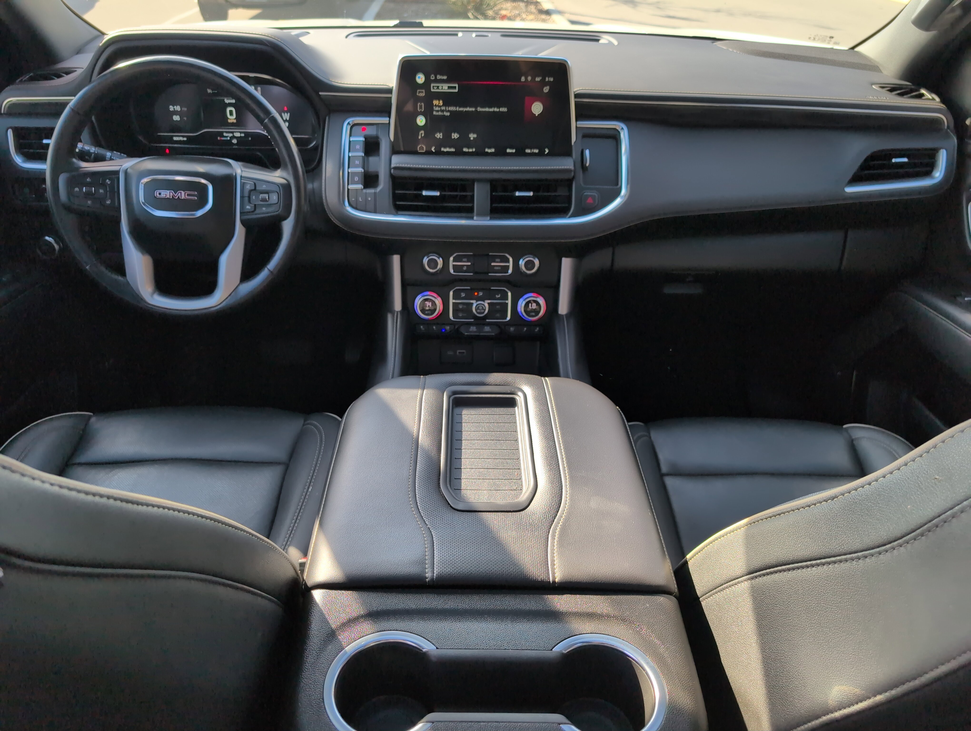 Used 2022 GMC Yukon SLT w/ SLT Premium Package image 26