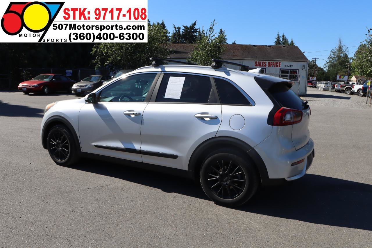 Used 2017 Kia Niro EX FWD image 8