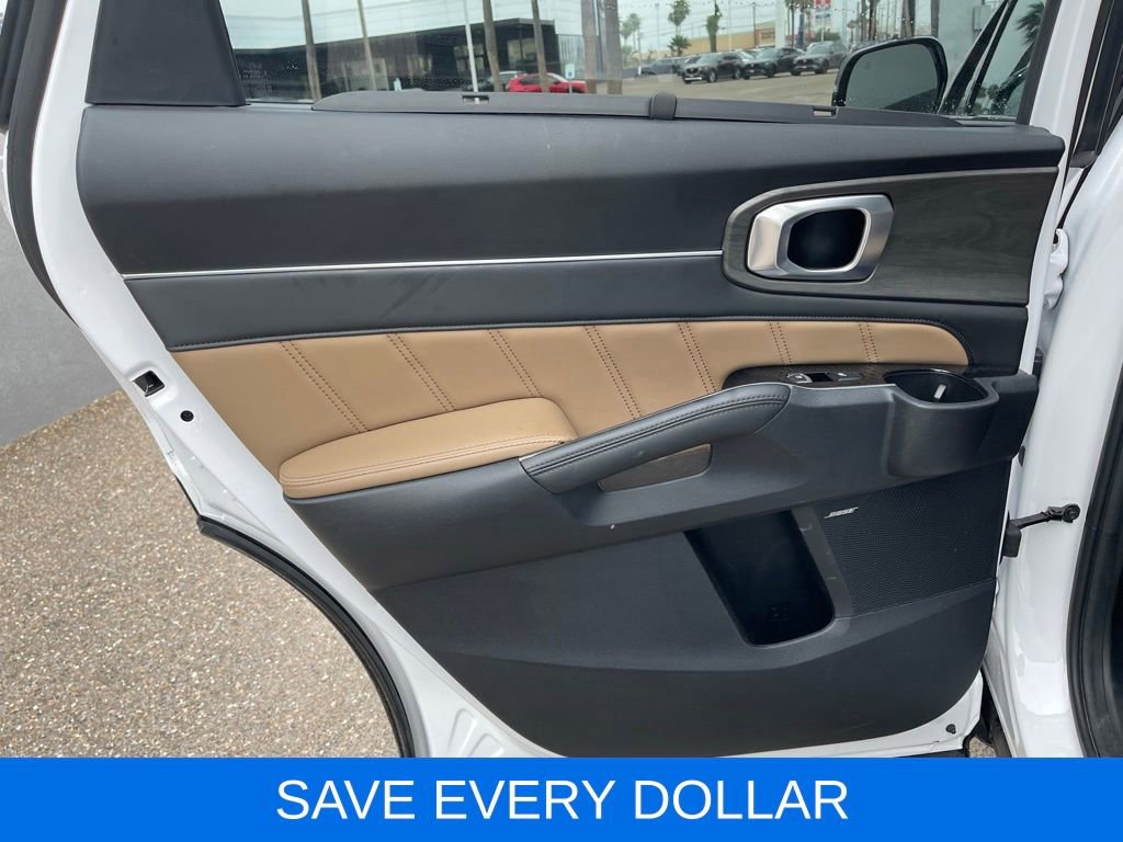 Used 2025 Kia Sorento SX Prestige w/ Olive Brown Leather Package AWD/4WD image 15