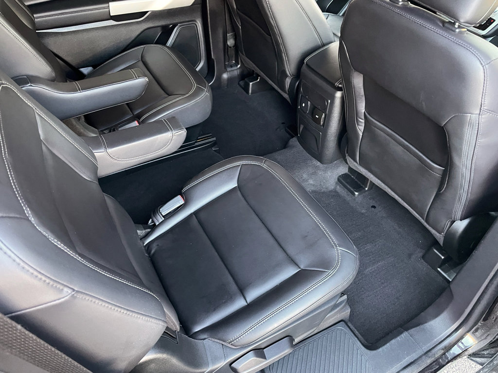 Used 2022 Ford Explorer XLT image 23