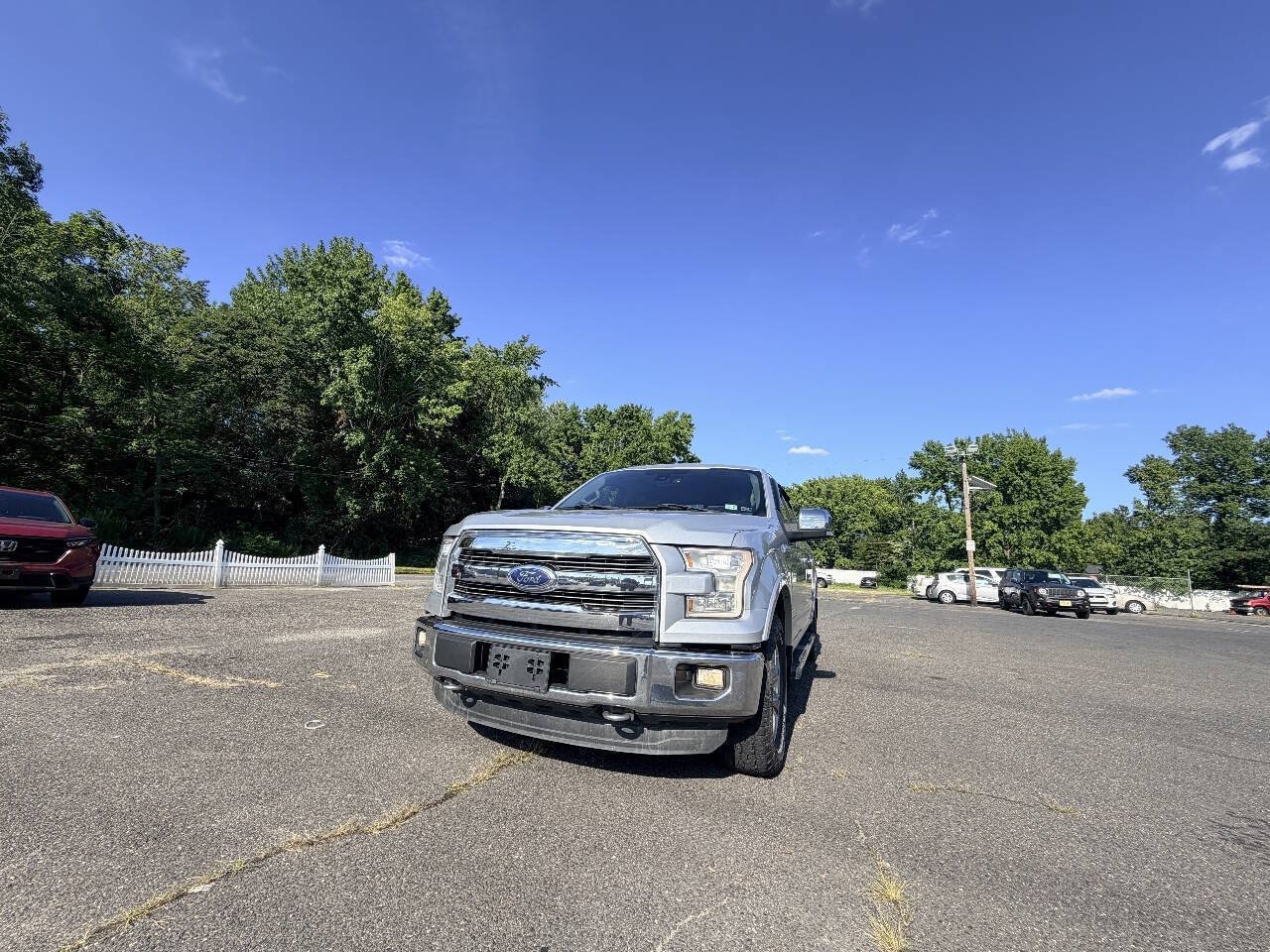 Used 2015 Ford F150 Lariat w/ Equipment Group 502A Luxury AWD/4WD image 2