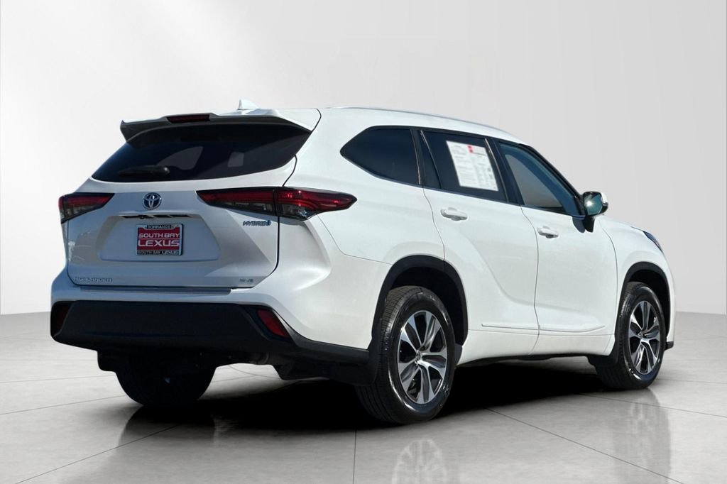 Used 2023 Toyota Highlander XLE w/ Protection Package #3 (TMS) image 6