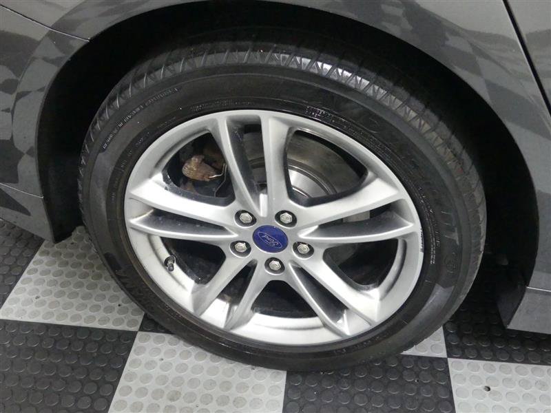 Used 2016 Ford Fusion Titanium FWD image 16