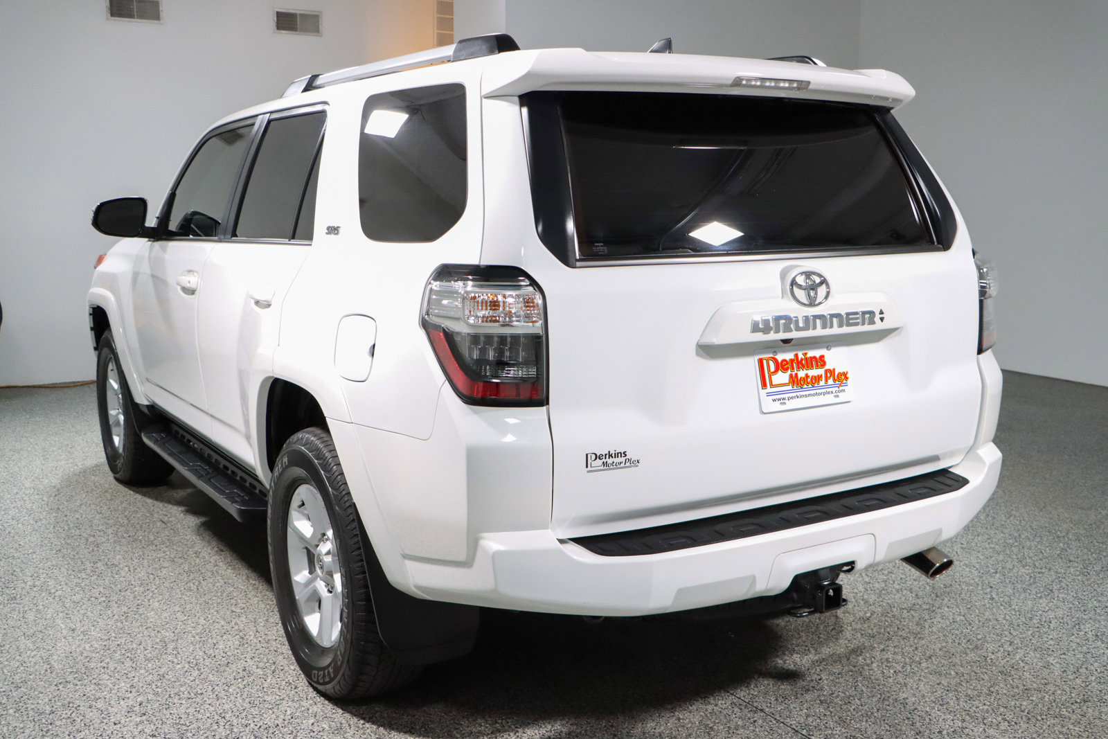 Used 2023 Toyota 4Runner SR5 Premium w/ Moonroof Package image 9