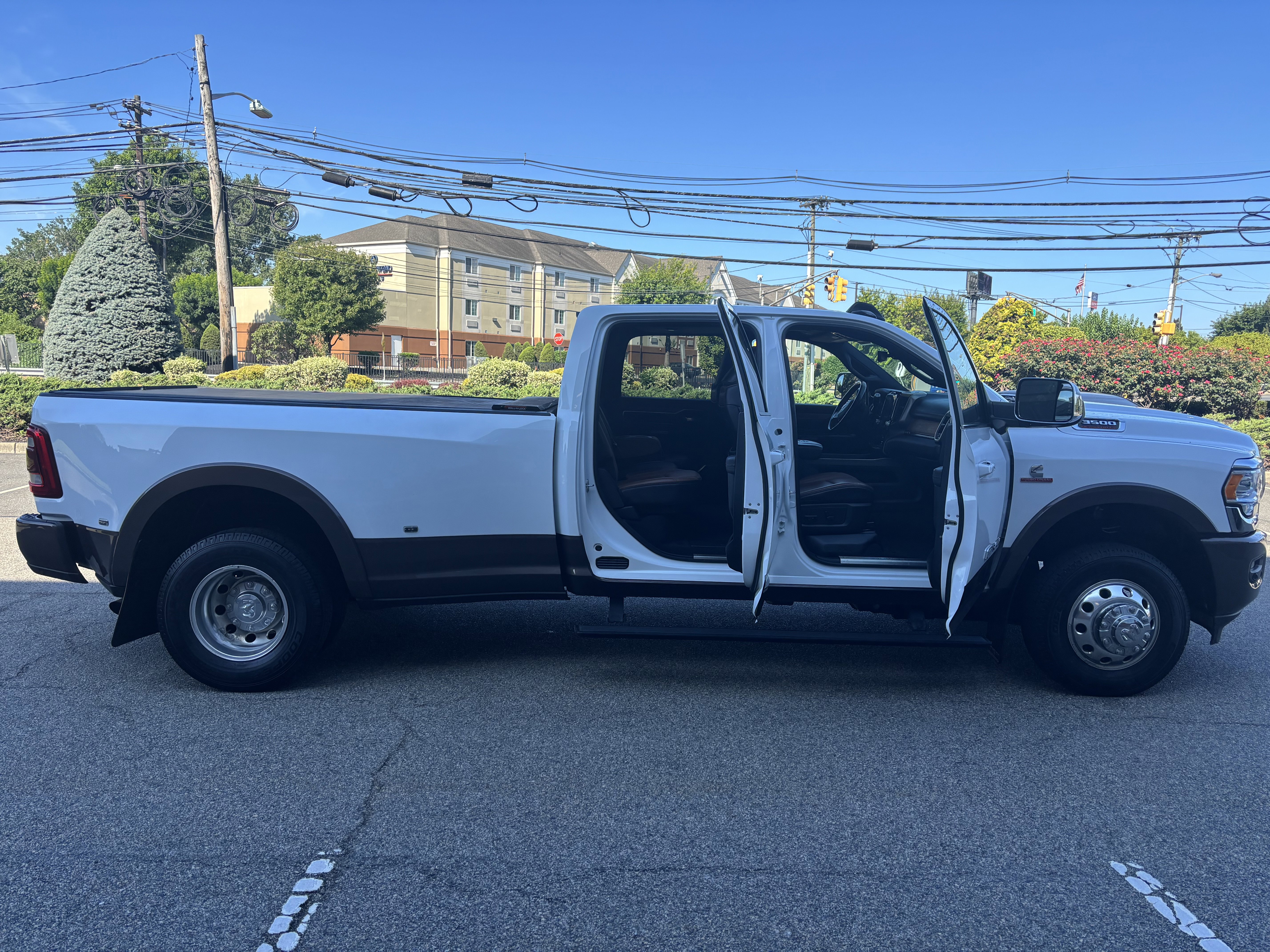 Used 2020 RAM 3500 Limited image 10