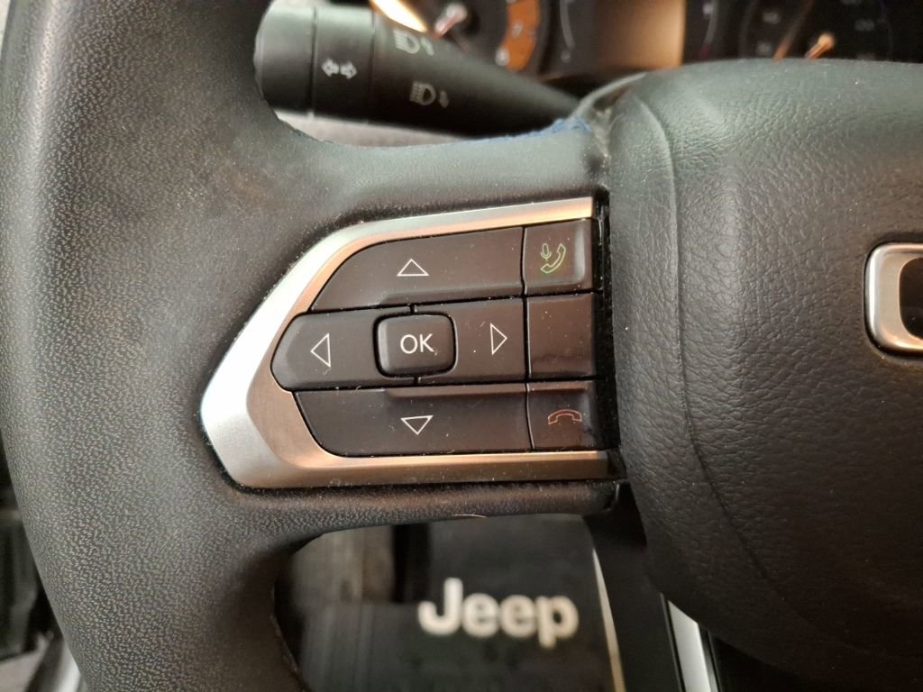 Used 2022 Jeep Compass Latitude image 18