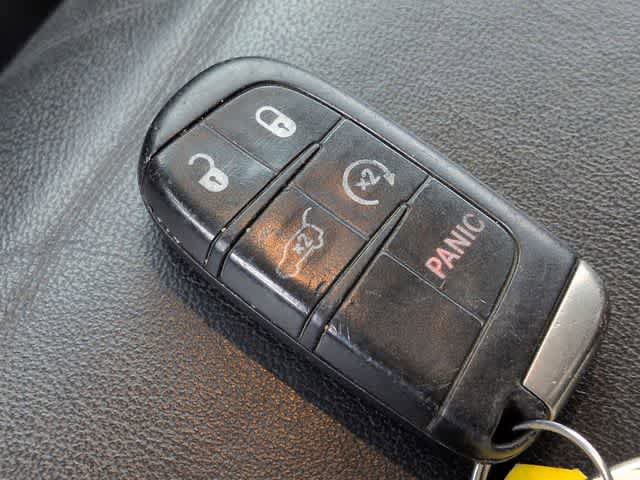 Used 2016 Dodge Durango Limited w/ Nav & Power Liftgate Group AWD/4WD image 31