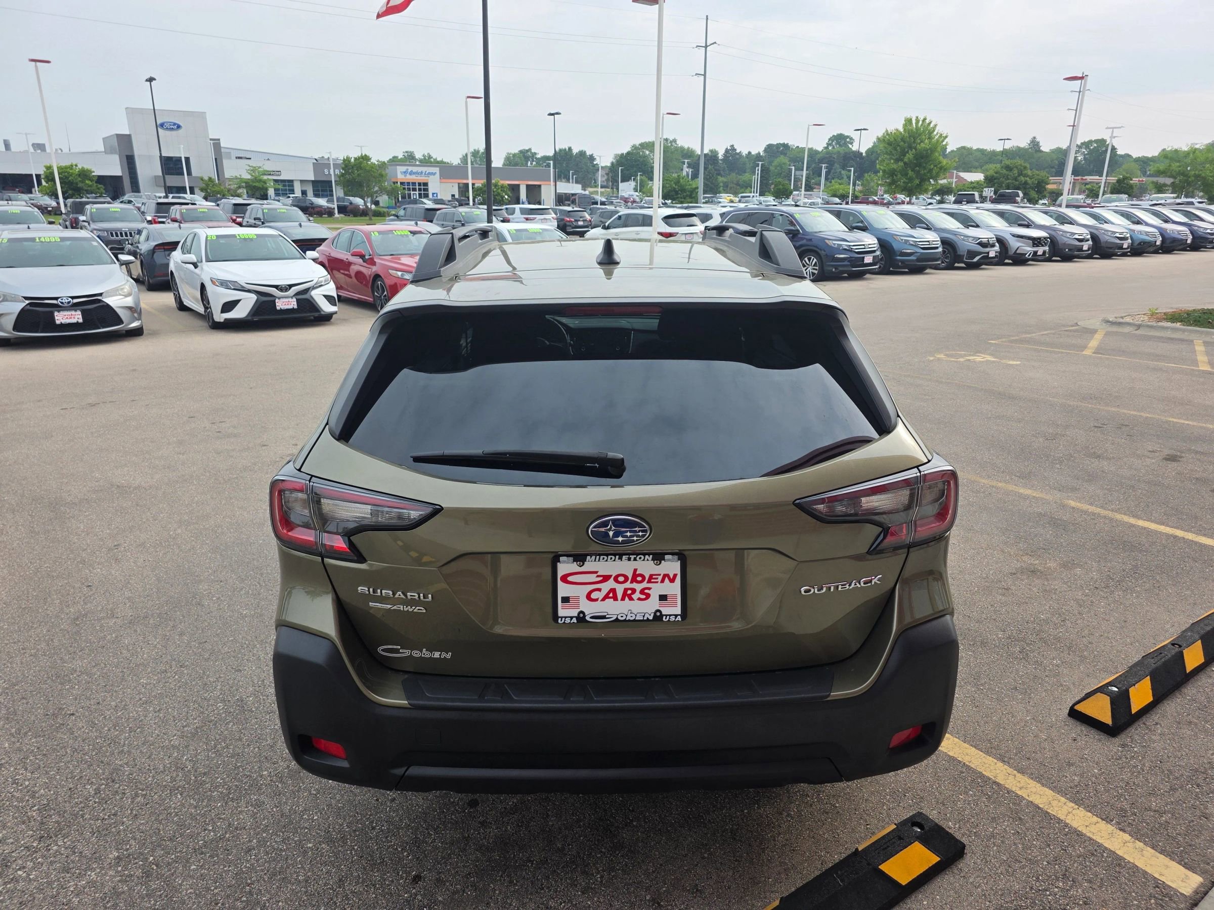 Used 2023 Subaru Outback Premium image 4