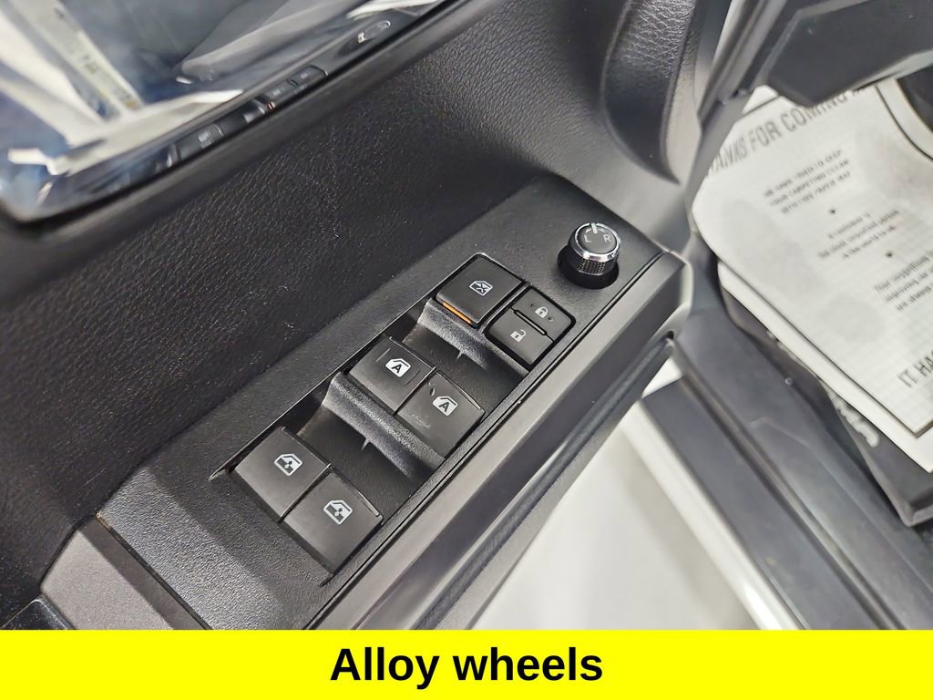 Used 2018 Toyota Tacoma TRD Off-Road image 11