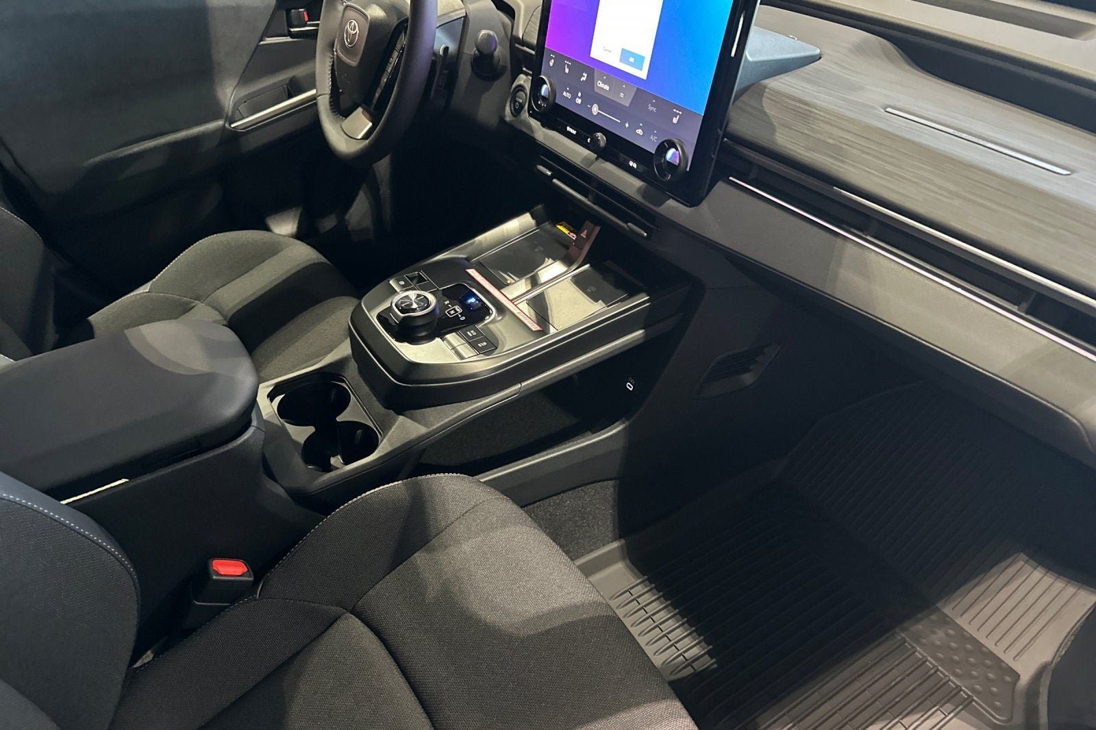 New 2026 Toyota C-HR AWD/4WD image 19