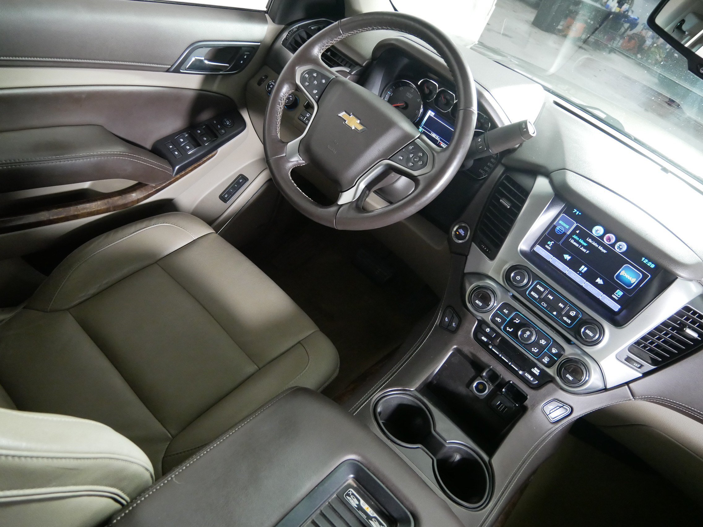 Used 2015 Chevrolet Tahoe LT AWD/4WD image 9